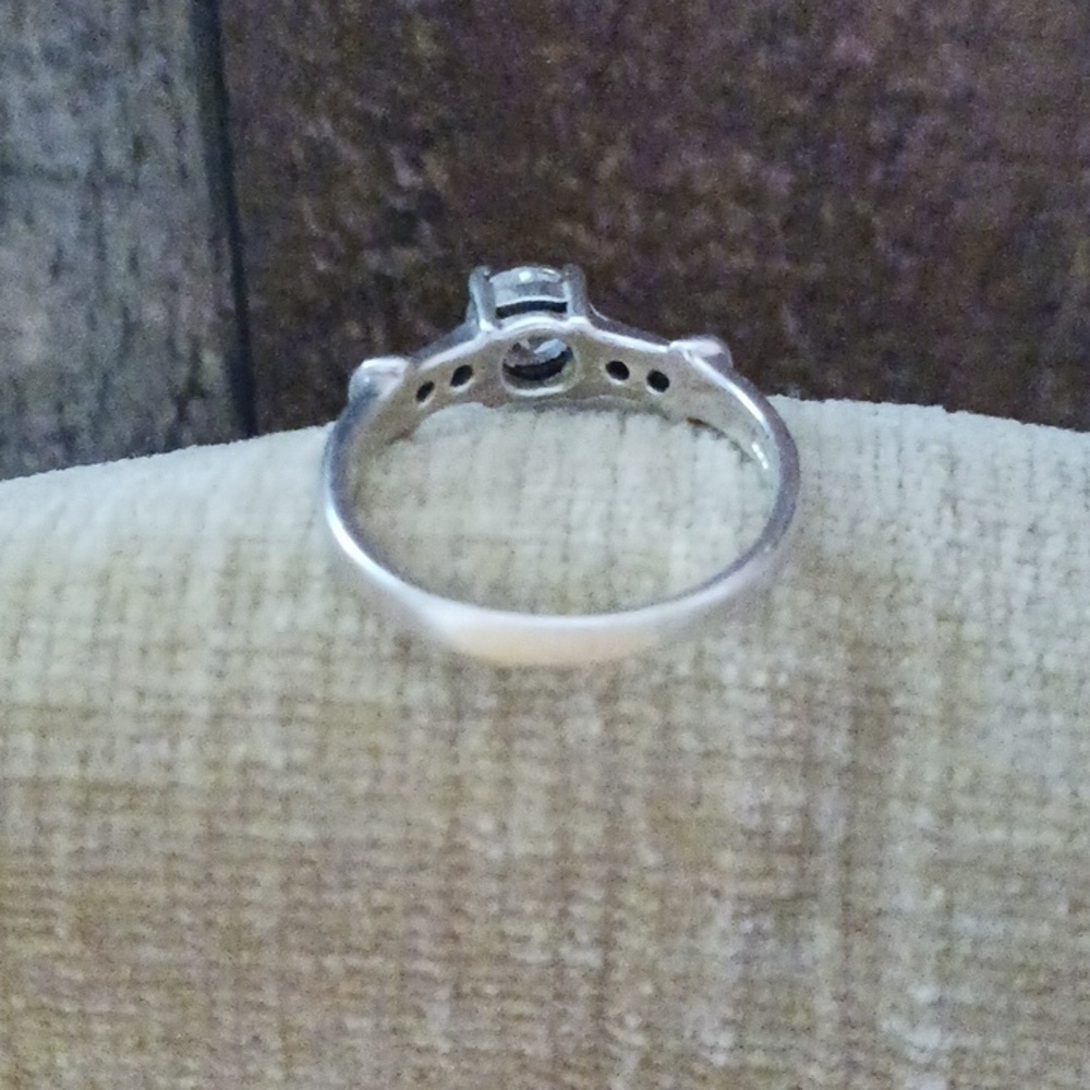 Silver Rhinestone Marcasite Ring - Picture 3 of 13